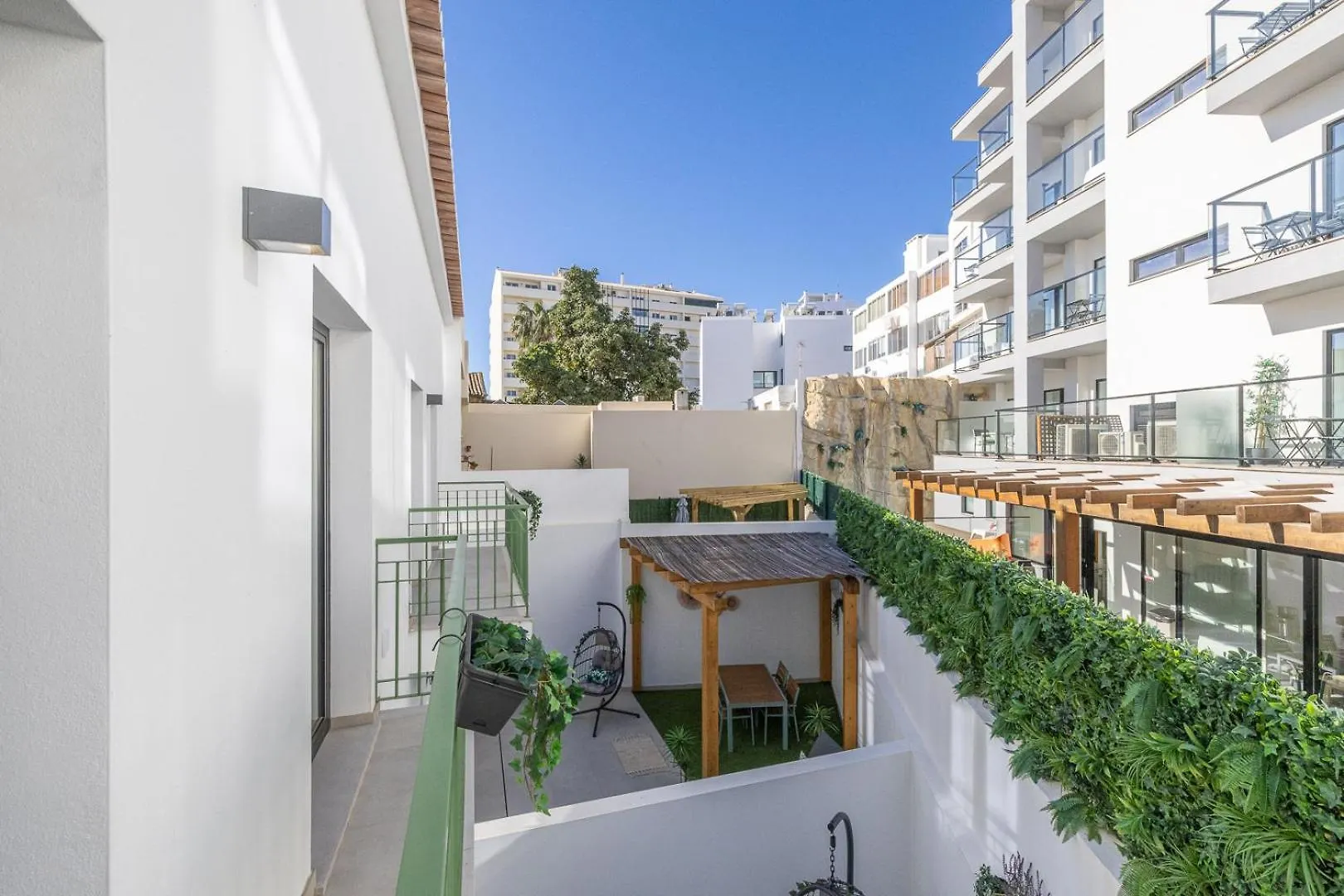 Roots Apartments Faro Portugal